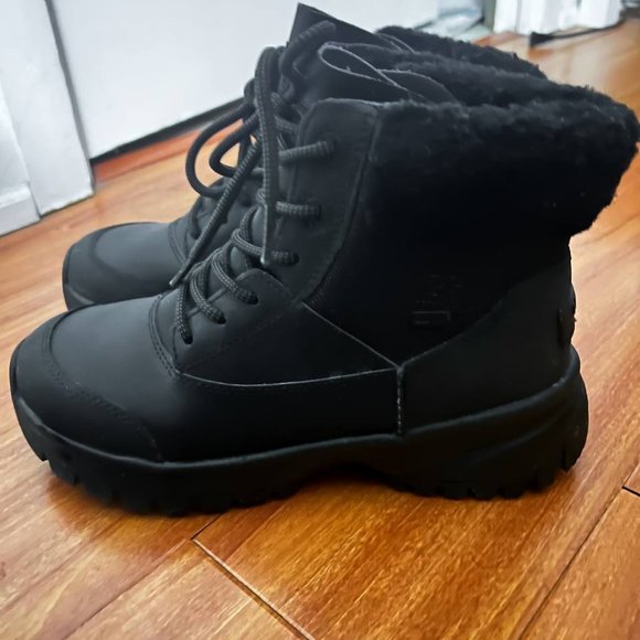 UGG Winter Boots Size 7 - Picture 1 of 3